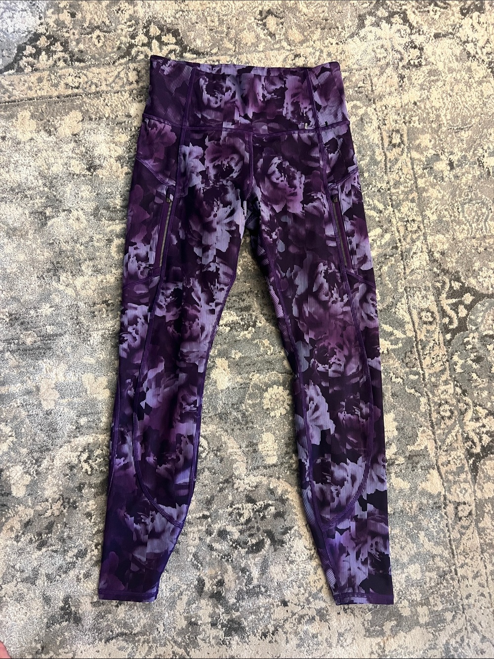 Athleta Rainier Printed Tight Size Small EUC - Picture 4 of 12